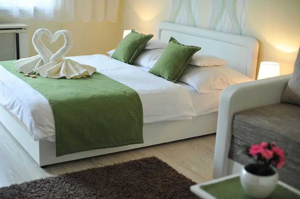Menta Apartman Apartment Eger 0*,